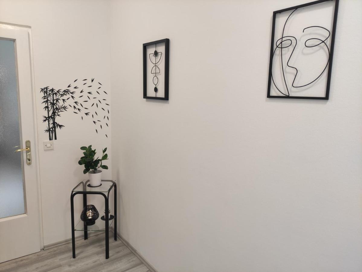 Apartman Iris S Terasom Rijeka Eksteriør bilde
