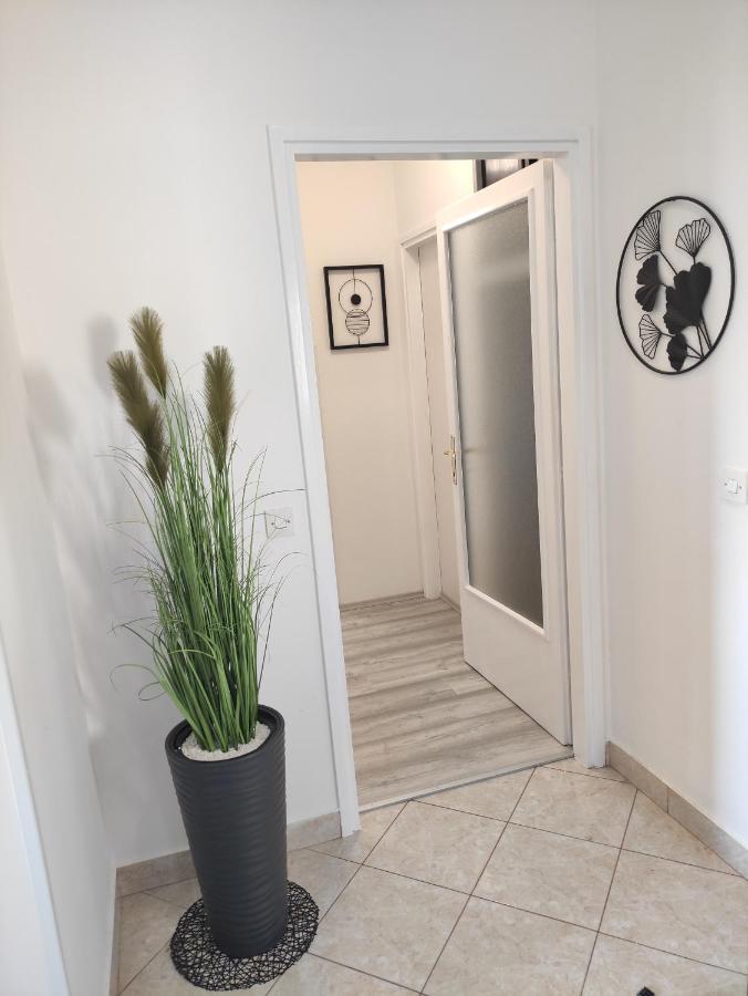 Apartman Iris S Terasom Rijeka Eksteriør bilde